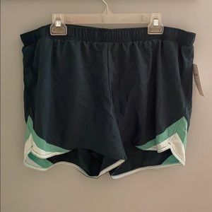 Old Navy active shorts, New!